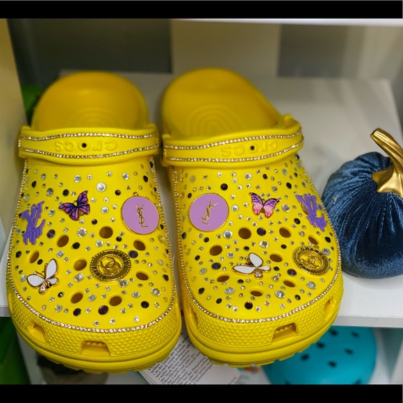 Personalized blinged crocs. - Picture 9 of 11